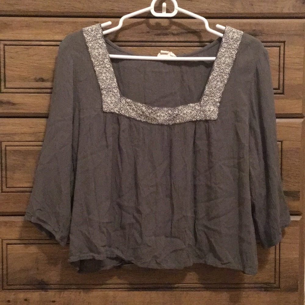 Green 3/4 Sleeve Peasant Top
